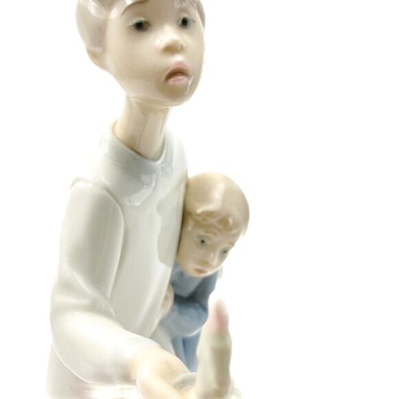 Protective Big Brother with Candle Night Watchman Vintage Lladro Salvador Furio - Picture 4 of 10